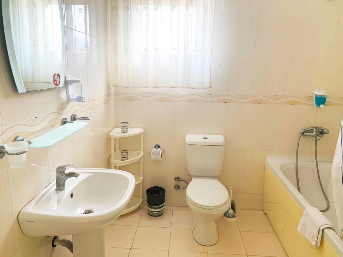 Rix Apartments Girne Buitenkant foto